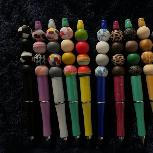 9- Assorted color pens - Picture 1 of 1